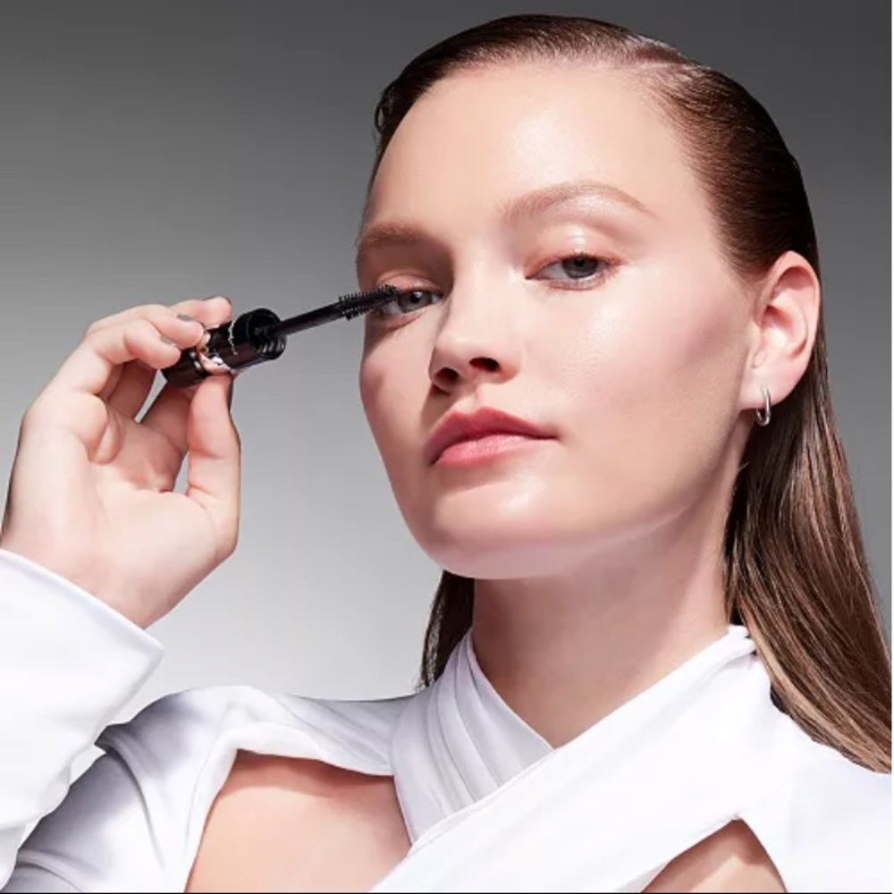 MAC Stack Mascara - Picture 11 of 13